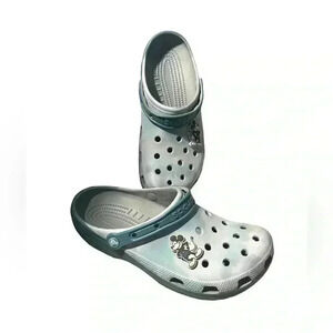 Disney Parks‎ Mickey Mouse Crocs Limited Edition 2022, W11 M 9